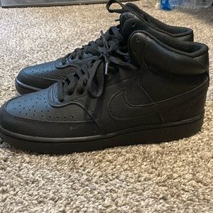 Black Nike